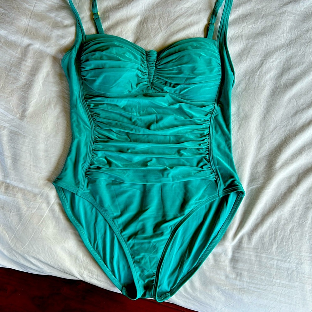 La Blanca size 12 one-piece Tummy control